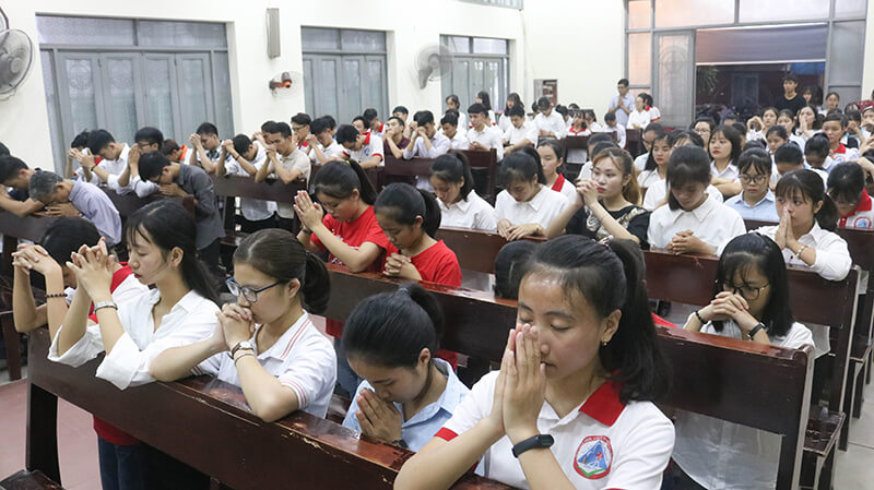sinh viên công giáo y dược- tân sinh viên