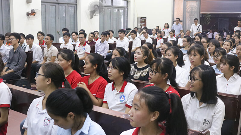 sinh viên công giáo y dược- tân sinh viên
