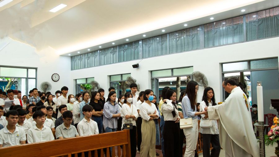 Long-tin-va-viec-phuc-vu