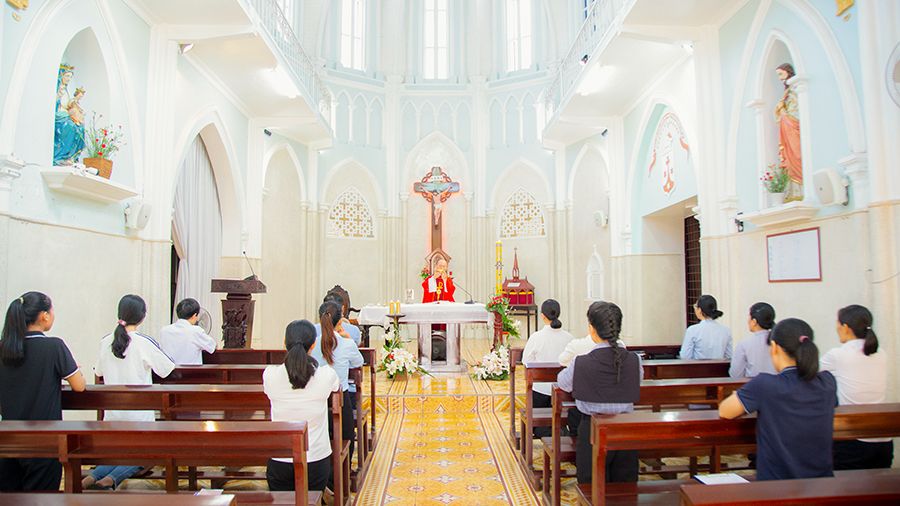 Hãy nhận lấy Thánh Thần !