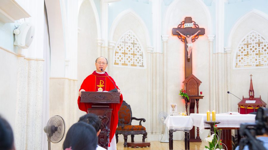 Chúa lên núi cầunguyện !