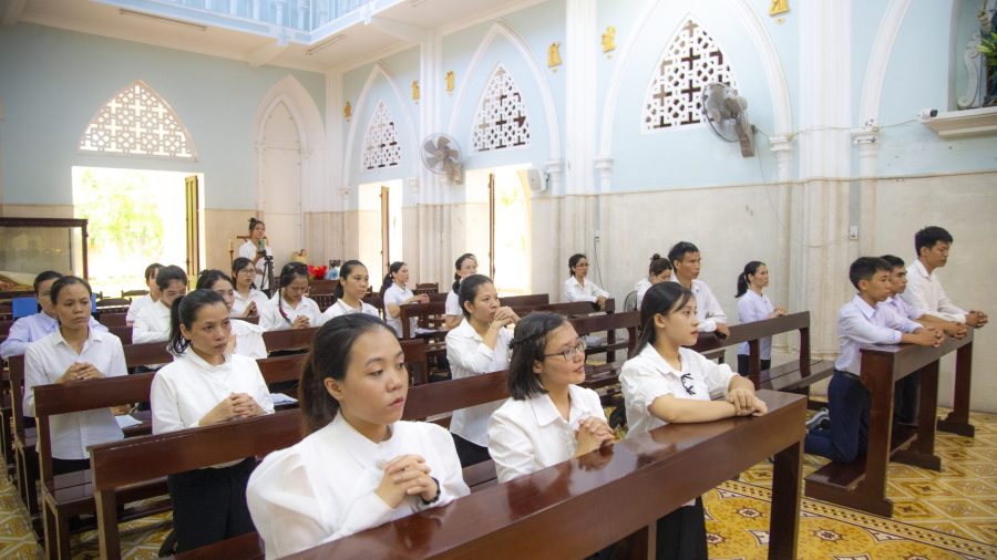 Hãy chạm vào Chúa Giê-su !