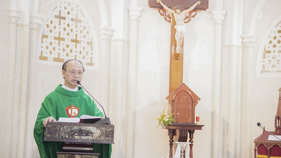 Hãy chạm vào Chúa Giê-su !