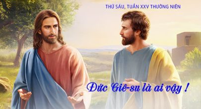 Hôm nay, trong Tin Mừng, có hai câu hỏi mà Chúa Giêsu đã đặt ra cho mọi người. Câu hỏi đầu tiên yêu cầu một câu trả lời gần đúng, mang tính thống kê: “Dân chúng nói Thầy là ai?” (Lu-ca 9:18). Câu hỏi này khiến chúng ta phải nhìn xung quanh và quan sát cách người khác giải đáp : từ hàng xóm, đồng nghiệp, bạn bè, đến người thân của chúng ta . Chúng ta nhìn những người xung quanh và  chúng ta phải cảm thấy ít nhiều có trách nhiệm (tùy trường hợp), hoặc cảm thấy gần giống với một số phản ứng này được đưa ra bởi những người đối xử với chúng ta và với môi trường của chúng ta, với con người. Và những câu trả lời ấy cho chúng ta biết rất nhiều điều, nó cho chúng ta biết những người thân thiết với chúng ta muốn gì, cần gì, hoặc họ đang tìm kiếm điều gì. Nó giúp chúng ta đồng bộ, khám phá những điểm chung với người khác để tiến về phía trước… Bài đọc thêm: Vua tìm cách gặp Đức Giê-su Còn câu hỏi thứ hai mà chính chúng ta phải quan tâm: “Còn anh em, anh em bảo Thầy là ai ?” (Lu-ca 9:20). Đó là một câu hỏi căn bản gõ cửa nhà chúng ta, đòi hỏi mỗi người chúng ta: ủng hộ hay bác bỏ; một sự tôn kính hoặc thờ ơ; bước đi với Người và trong Người hoặc kết thúc bằng việc tạo ra một sự kết nối chỉ vì sự cảm thông đơn thuần… Câu hỏi này thật tế nhị, nó mang tính quyết định vì nó ảnh hưởng đến chúng ta. Môi miệng và hành động của chúng ta nói lên điều gì? Chúng ta có muốn trung thành với Đấng hiện hữu và mang lại ý nghĩa cho con người chúng ta không? Trong chúng ta có lòng khao khát chân thành bước theo Người trên các nẻo đường sự sống không? Chúng ta có sẵn sàng theo Người lên Giêrusalem trên con đường thập giá và vinh quang không? Bài đọc thêm: Tôi là người đồng tính hay chăng - Phần III “Đó là con đường thập giá và phục sinh (…). Thập giá là sự tôn vinh Chúa Kitô. Chính Người đã nói điều đó: 'Khi tôi bị treo trên thập giá, tôi sẽ kéo mọi người đến với tôi' (…) Vì vậy, thập giá là vinh quang và sự tôn vinh của Chúa Kitô” (Thánh Anrê thành Crête). Bạn đã sẵn sàng lên đường tới Giêrusalem chưa? Chỉ với Người và trong Người thôi phải không? Cha OLIVA March - Viện Trưởng   (Sant Feliu de Torelló, Barcelona, ​​​​Tây Ban Nha) Đức Giê-su là ai vậy !