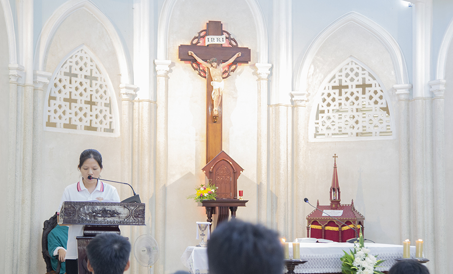 Phải kiên trì cầu nguyện mãi !