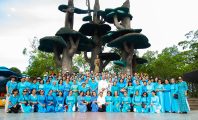 TÂM TÌNH CON THẢO BÊN MẸ LA VANG